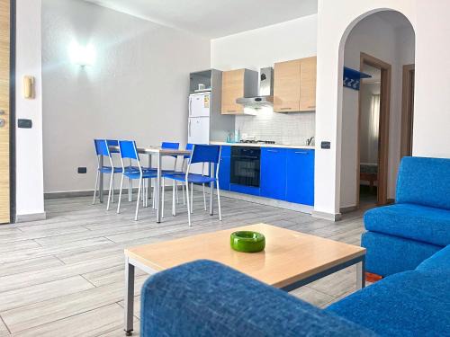 L12A Bright, well furnished, close to the beach and village centre
