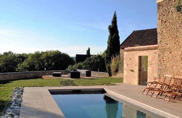 Auténtica casa de vacaciones francesa con impresionantes vistas y piscina privada.