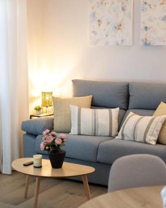La Ofi home Sevilla