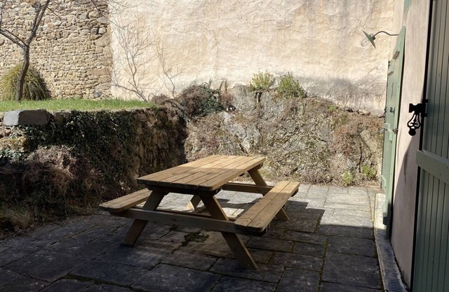 La Pause, family home by the water