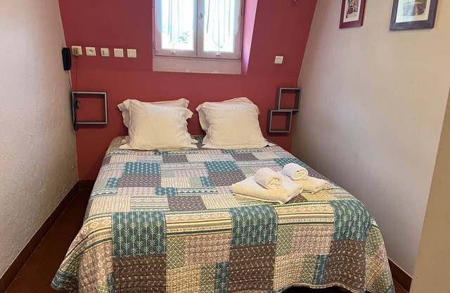 LA Villa Roseraie , Hotel Familial Ouvert Toute L Annee Animaux Acceptes