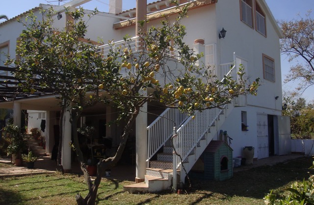 villa lagosol 5 dormitorios piscina privada parcela 2500 m2 con jardin y huerto