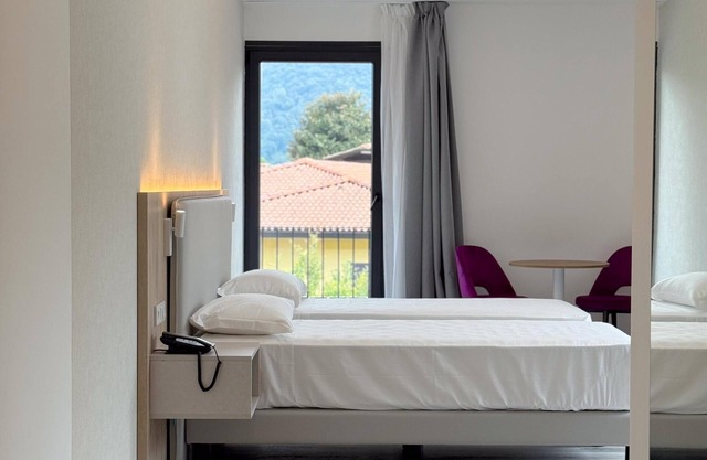 Lake and More Suite Hotel