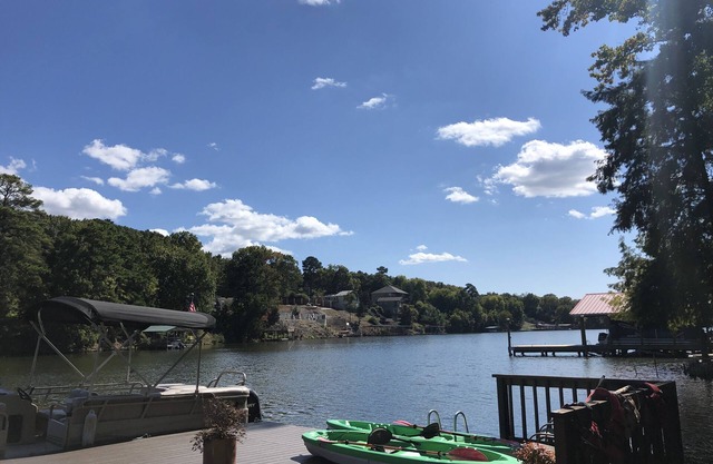 Lake Hamilton Lakefront Retreat - Amplio y elegante con vistas al parque nacional