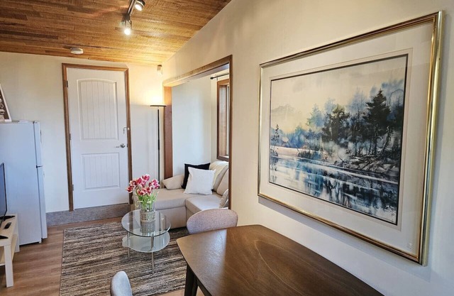 Private & Serene 2BR with Amazing Lake Sammamish Views