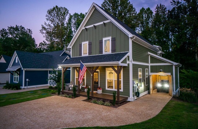 Lake Side Retreat at The Reserve w/ Golf Cart