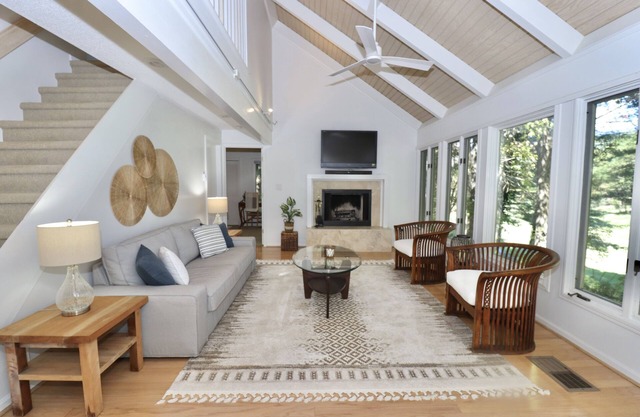 Lake Toxaway Golf Course/Walk to Marina! 4 Bedrooms, 4 Bathrooms $350/night