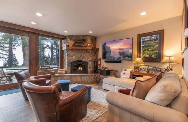 Lake View|Pool|Pier|Bouys|Pickleball|Walk to town