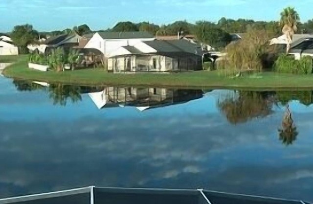 Villa con vista al lago con piscina privada (se puede calentar si se solicita)