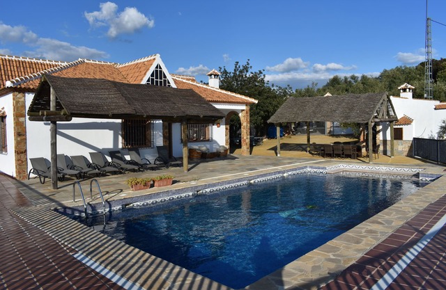 Lake Villa House es una muy hermosa villa frente al lago de Iznájar