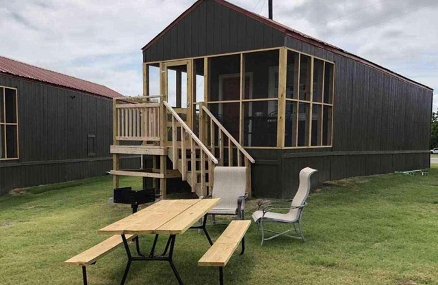Lakefront Cabin - Texoma Coast - 14