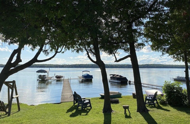 Casa frente al lago con sensacionales puestas de sol!