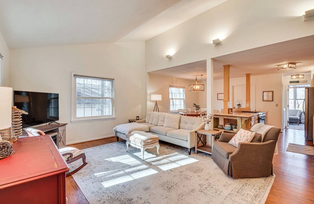 Lakefront Gem w/ Games in Westminster!