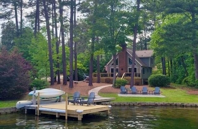 Delicias de golfistas - Campo de golf Peter Tufts, Lakefront Home, 10 millas a Pinehurst