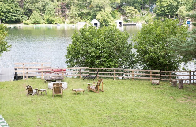 Casa frente al lago en la hermosa y privada lancha a motor la - 100 pies privado lakefron