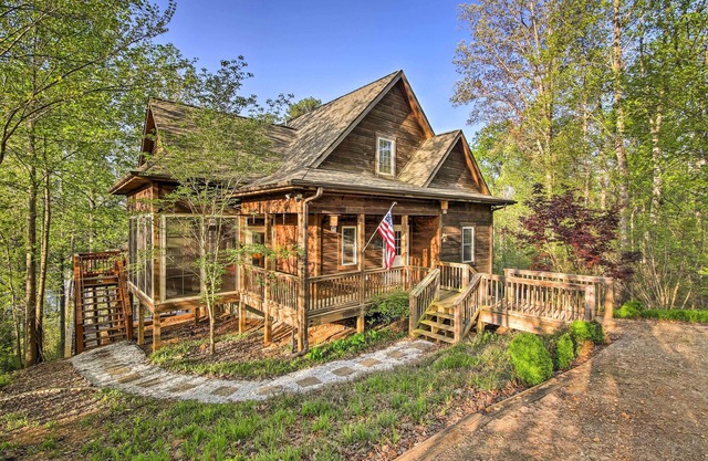 Waterfront Lake Hartwell Cabin con muelle cerca de Clemson