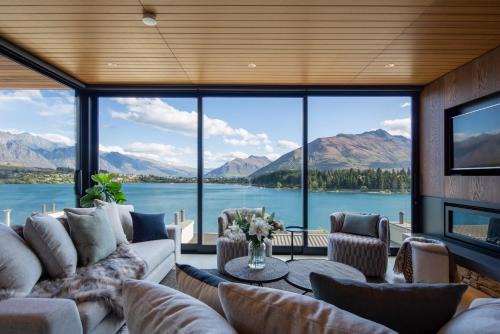 Lakehouse 4- Free Parking- Walk To Town- Air Con