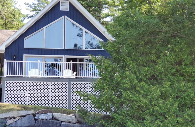 Lakehouse con impresionantes puestas de sol en el lago Champlain! Duerme 8, admite perros