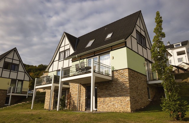 Bonito chalet con sauna, cerca de un lago