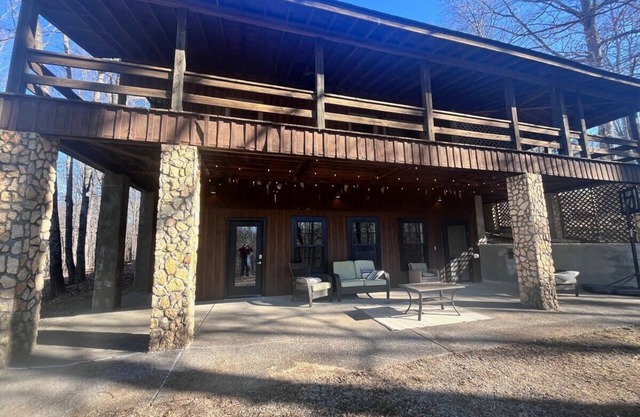 LakeTrail Modern Cabin Apt / Hot tub (opt) LT5