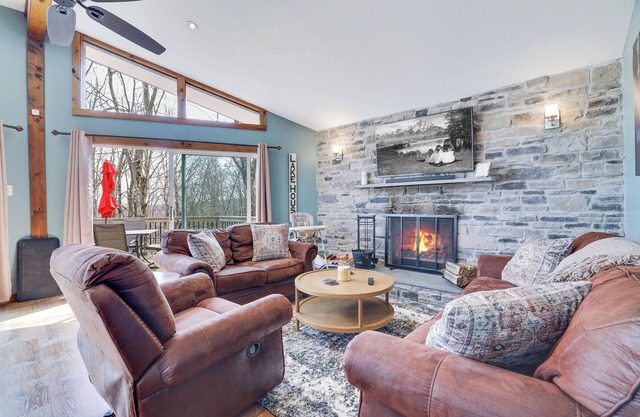 Lakeview Escape with Hot Tub & Fire Pit
