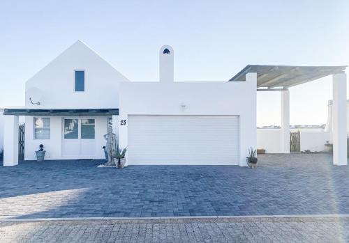 Lampies Bay Hideaway Close to the Shore