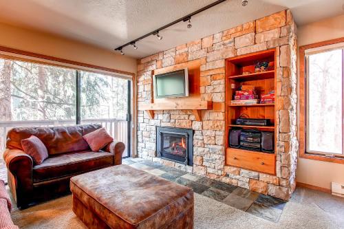 Lances West 1 by Ski Country Resorts