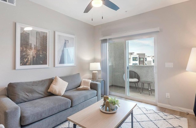 Landing | Chic 2BD, Rooftop Lounge, Pool