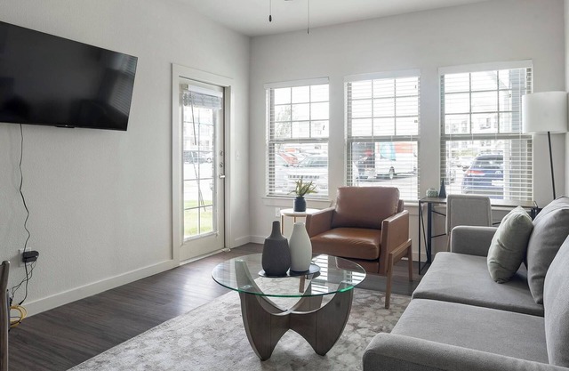 Landing at Bridge at Davenport Place - 1 Bedroo...
