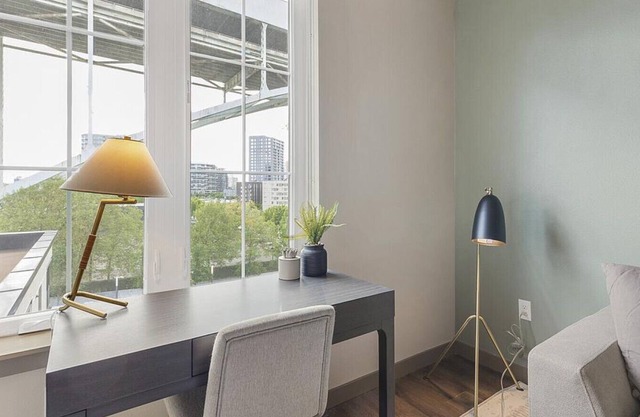 Landing at Bridgetown Lofts - 1 Bedroom in Northwest Portland