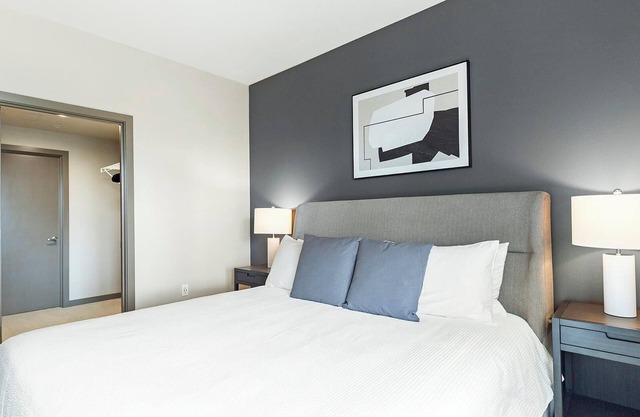 Landing at Bridgetown Lofts - 1 Bedroom in Nort...