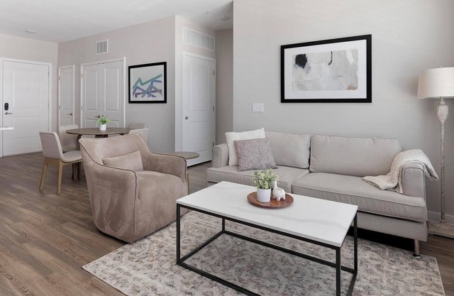 Landing at Laurel at Dry Creek - 2 Bedrooms in ...