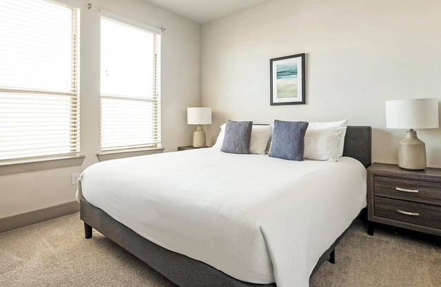 Landing at The Flats at Shadowglen - 1 Bedroom ...