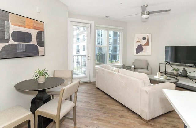 Landing | Chic 2BD, Gym, Clubhouse