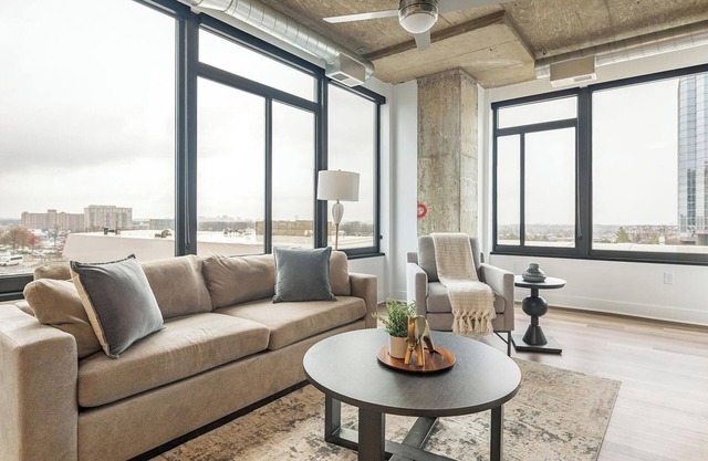 Landing at Three Collective - 2 Bedrooms in Fal...
