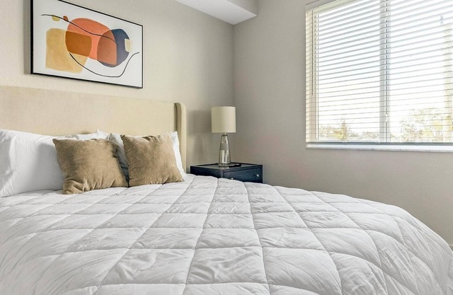 Landing | Modern 2BD, Pool, Clubhouse