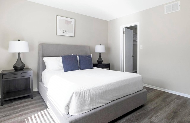 Landing | Stylish 1BD, Gym, Pool