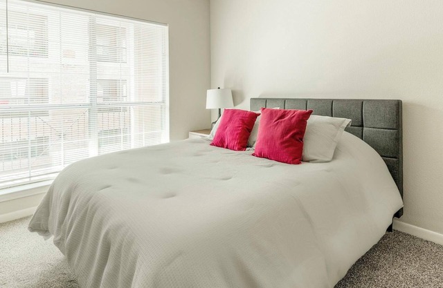 Landing at Settlers Ranch - 1 Bedroom in South ...