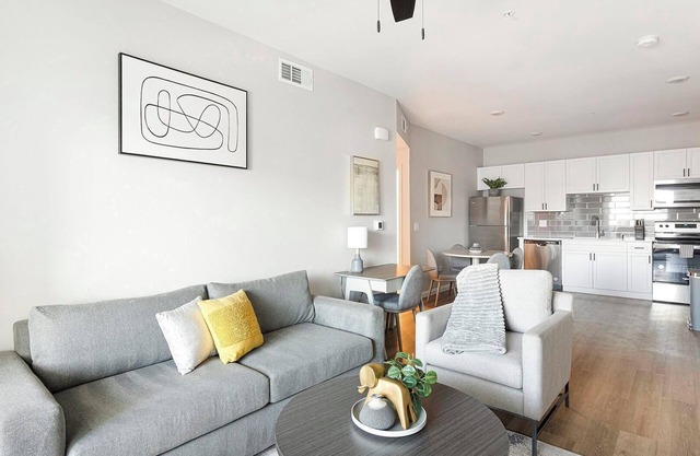 Landing | Stunning 2BD, Rooftop Lounge, Pool
