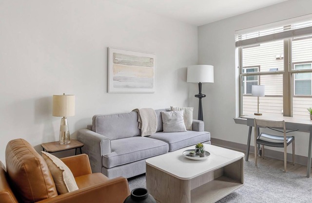 Landing at Bridge at McKinney - 2 Bedrooms in D...
