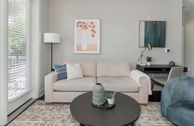 Landing at The Exchange - 2 Bedrooms in San Marco