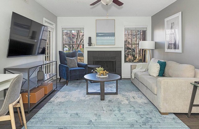 Landing | Beautiful 1BD, Pool, Courtyard