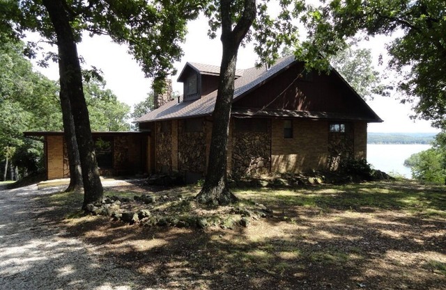 Land's End - LAKEFRONT, ¡VISTAS ENORMES AL LAGO! En privado 8. 6 acres.