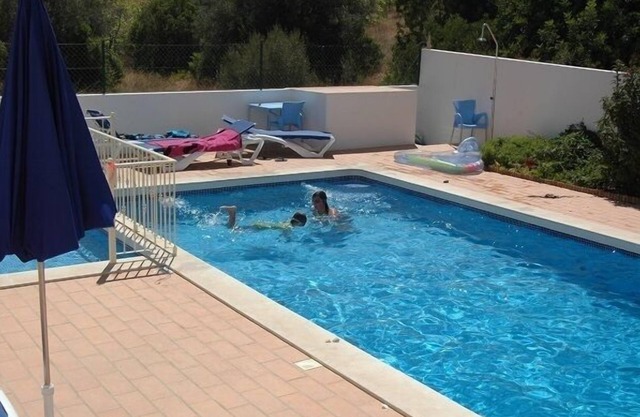 Grande Hermoso Apartamento 3 dormitorios con jardín / piscina