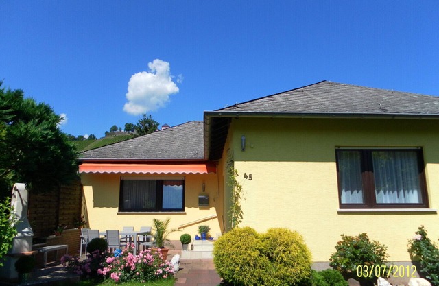 casa grande y cómoda para 2 a 6 personas, directamente en el Mosela, con WiFi