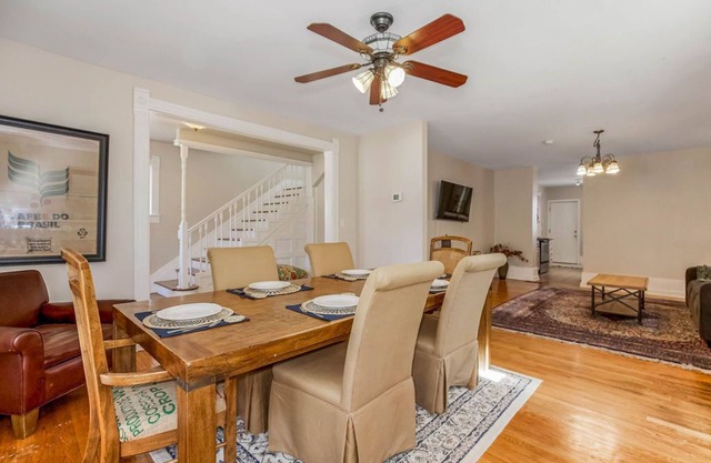 Large, Comfortable, Multi-generational Home
