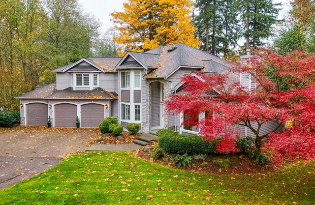 Large Group Getaway Spacious Snohomish Home!