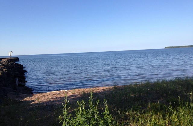 Gran casa ubicada a orillas del Lago Superior y Big Bay Harbour of Refuge