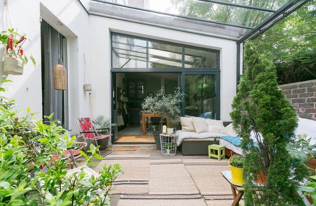 Gran casa con piscina y jardín (cerca del metro)
