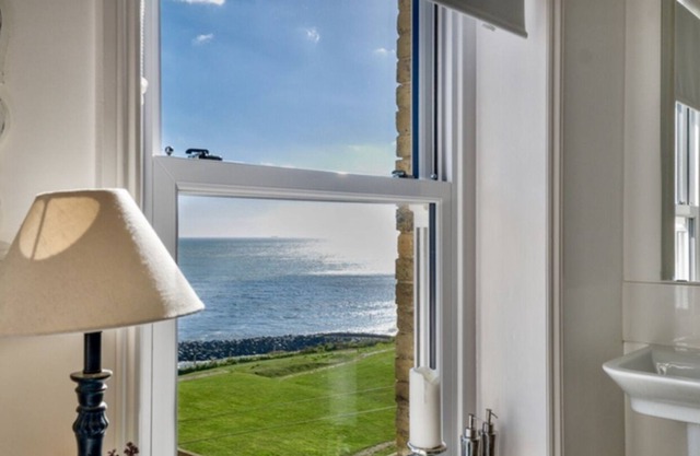 Gran villa de lujo con vistas al mar para 8 personas.